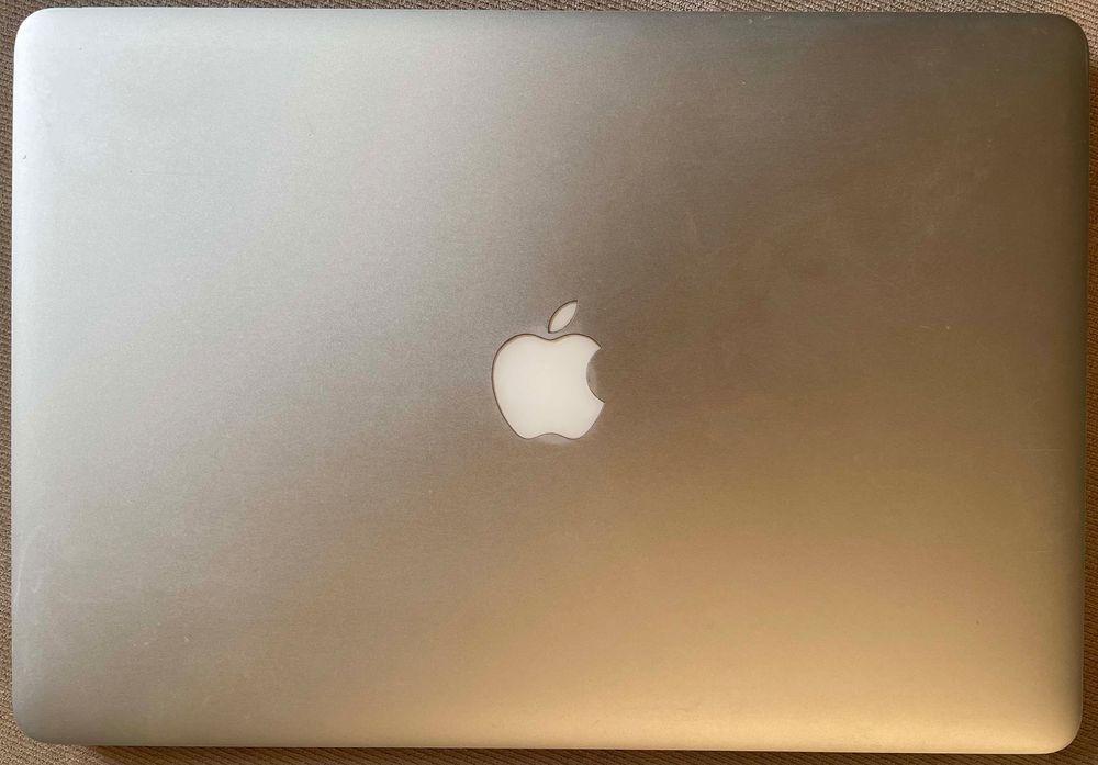 Apple MacBook Pro Retina 15-inch / Intel i7 2.5GHz Quad-Core / 1TB SSD / 16GB RAM / NVidia GT 750M 2GB VRAM