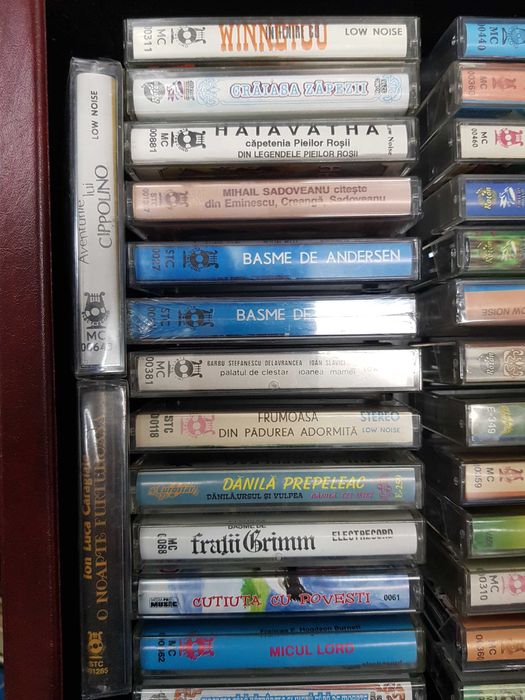 Casete Audio NOI Romanesti Muzica Usoara POP Rock Povesti Colinde