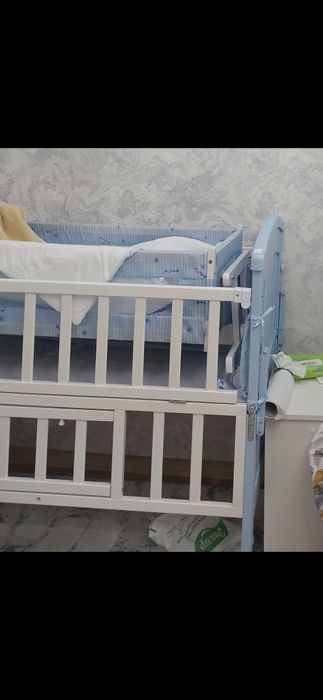 Продам детскую кроватку