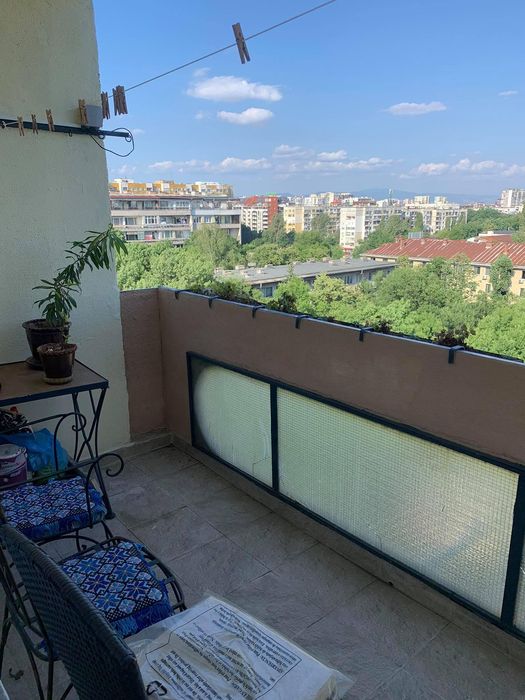 Тристаен апартамент в ж.к. Илинден.