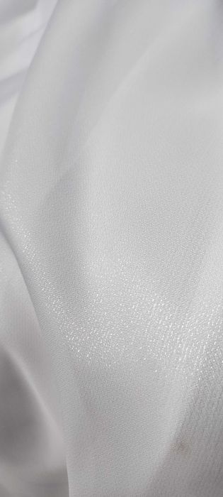 Perdele din voal cu insertii fine de argintiu deja cusute la 2.26 x 4m