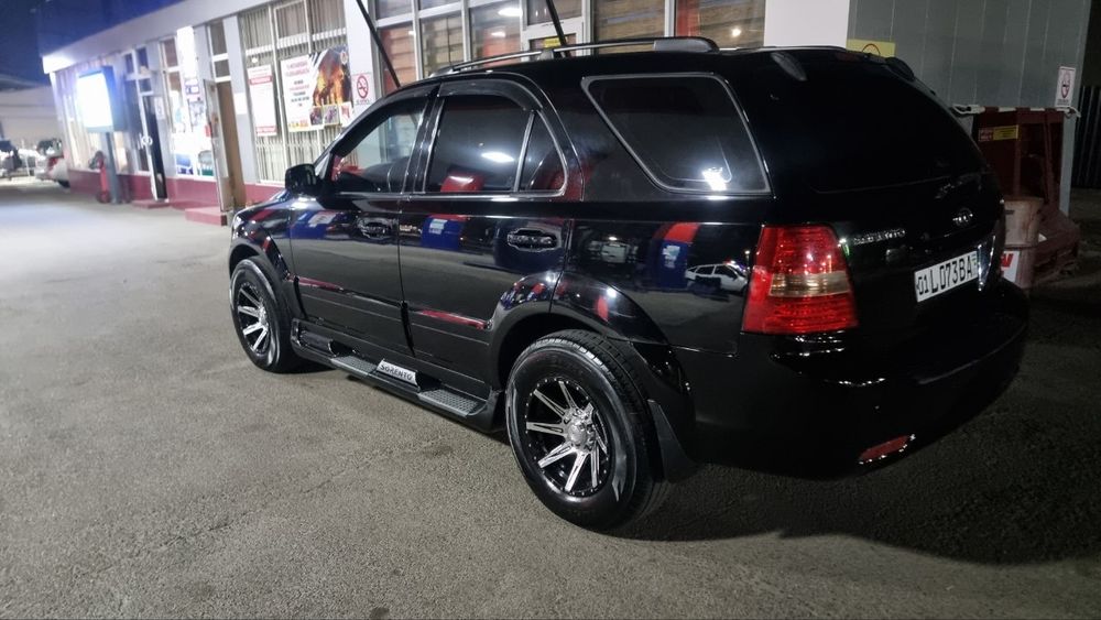 Kia Sorento 3.3 srochni sotiladi