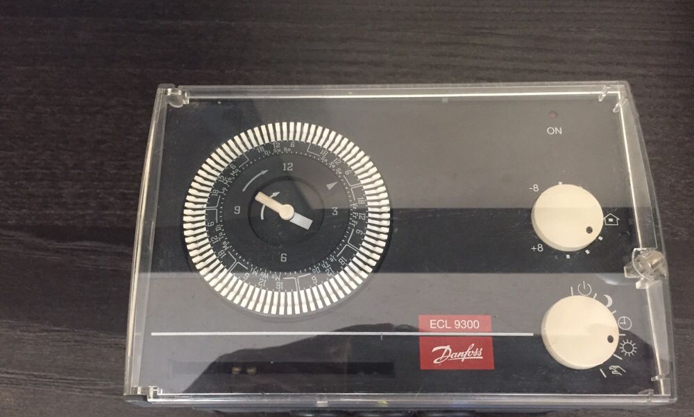 Електронен контролер Danfoss ECL 9300