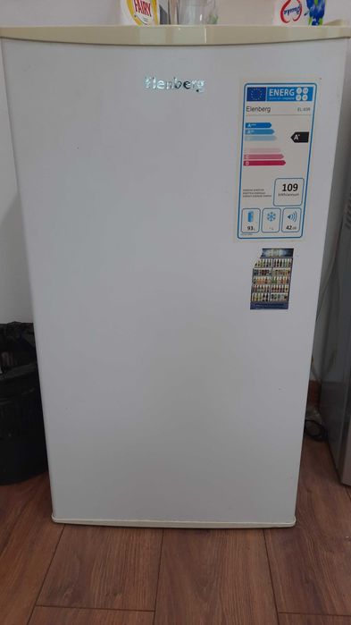 Холодильник офисный Elenberg