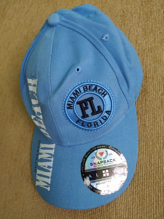 Чисто нови шапки