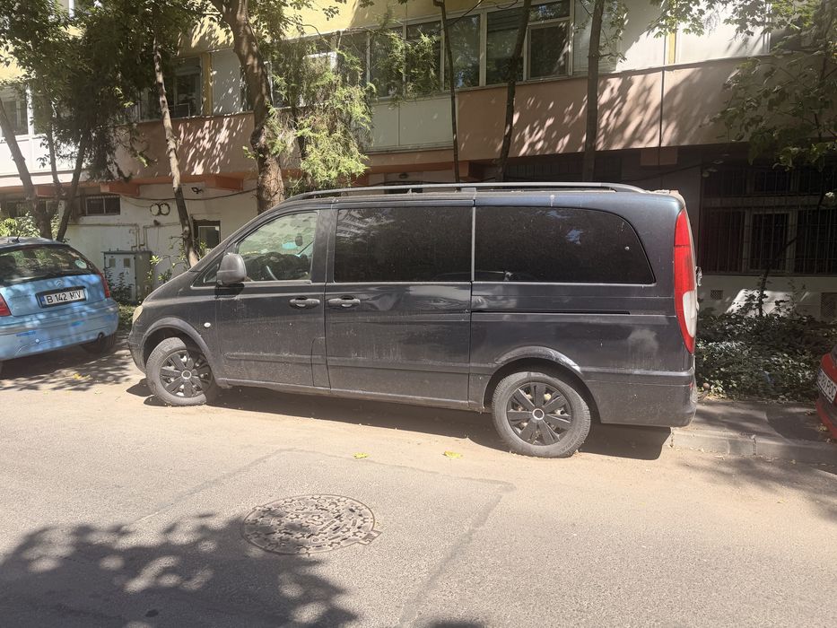 Masina Mercedes vito