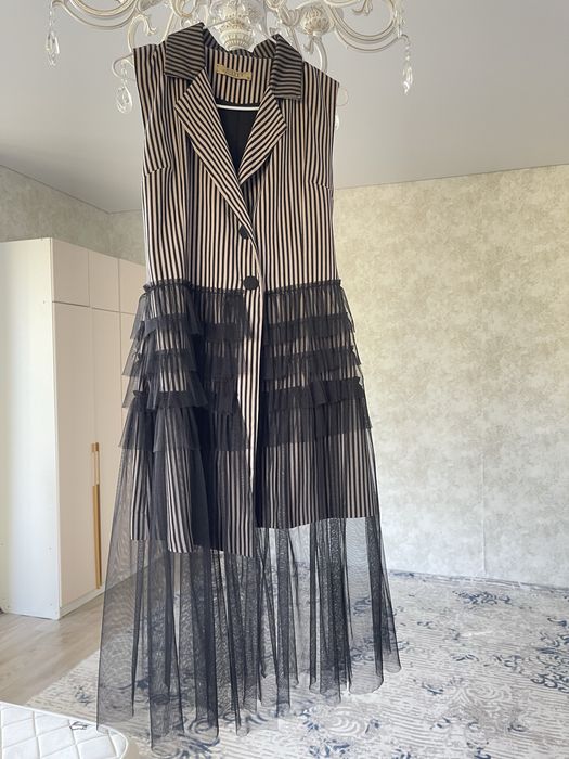 Продам свадебное платье и вечерние