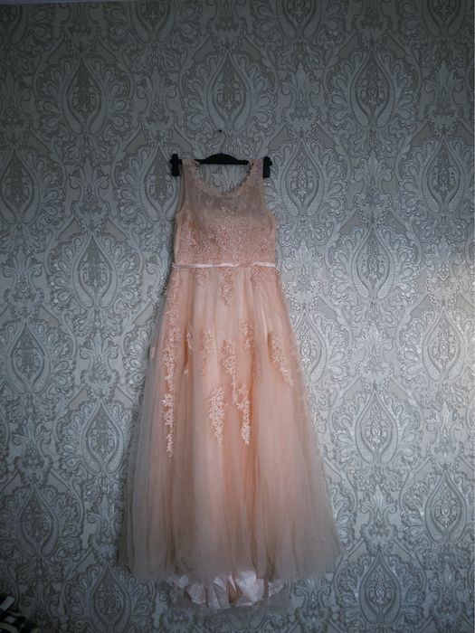 Выпускной көйлек сатылады