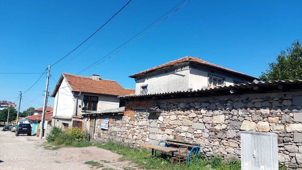 Двуетажна къща в национален курорт Минерални бани, обл. Хасково