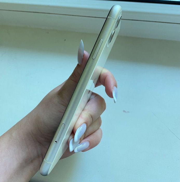 Продам 11 айфон 128гб