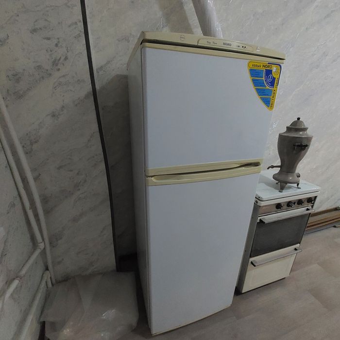 Холодильник 2х камерный