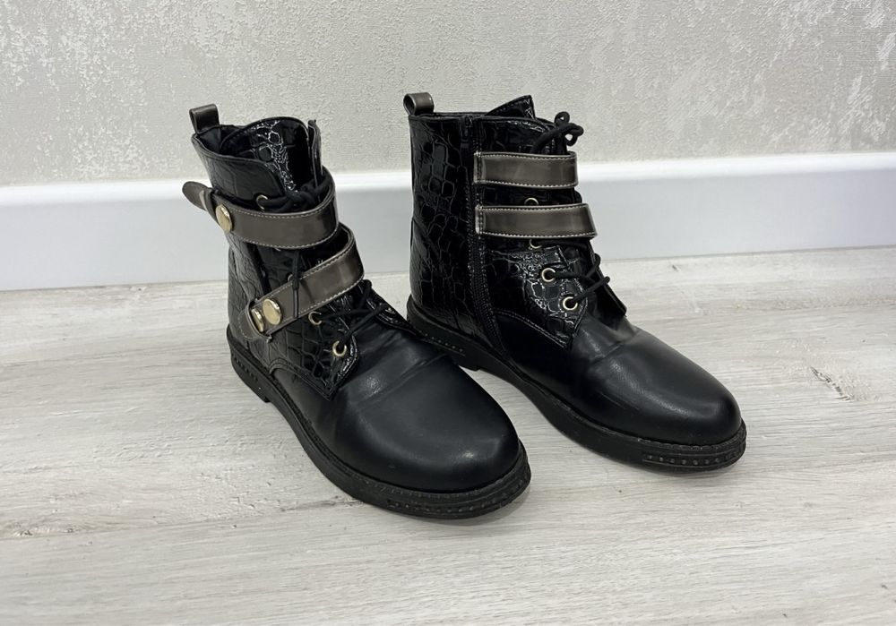 Продам ботиночки осенние