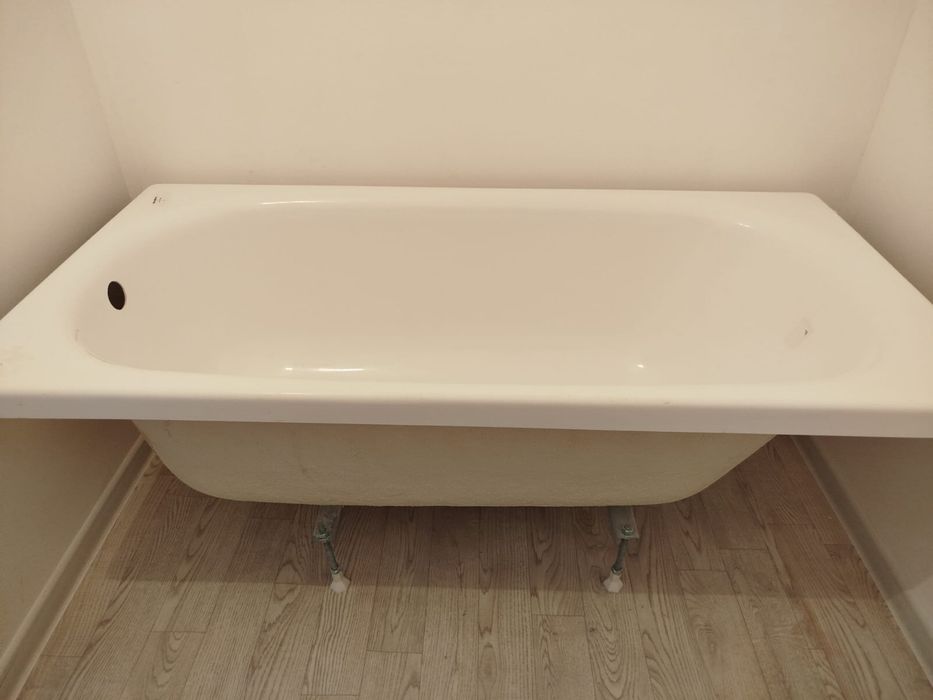 Продам ванну металическую новую