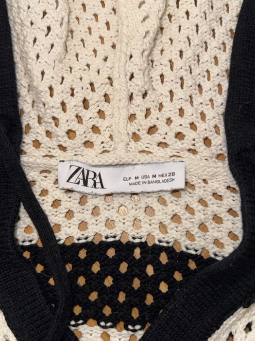 ZARA пуловер с дълги ръкави и качулка