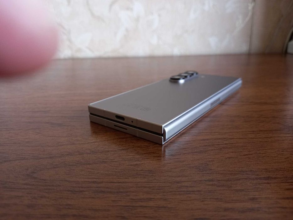 Samsung Z Fold 6