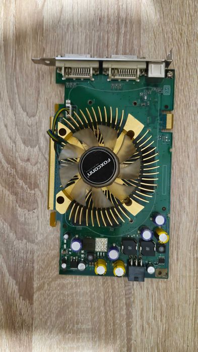 Продам видеокарту GTS 8600