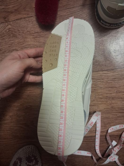 Продам кросовки со скидкой ! Новые !