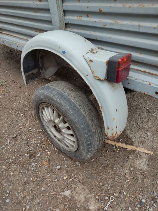 Прицеп легковой крепкий