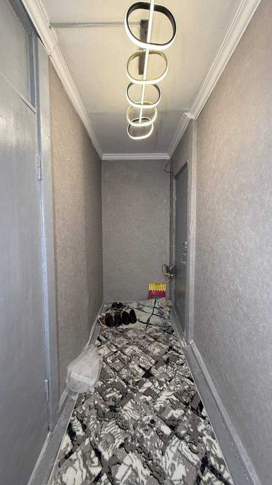 Киргили Шарқ мехмонхонаси 2 қаватда 2 хонали квартира сотилади.ID:1538