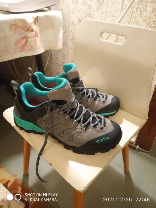 Кроссовки спортивные HUMTTO