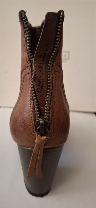 Ghete dama din piele, camel, cu fermoar la spate, marime 36, Deichmann