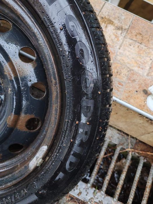 Гуми с джанти , 15ки.