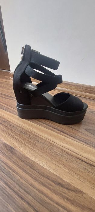 Дамски сандали на платформа EU 39