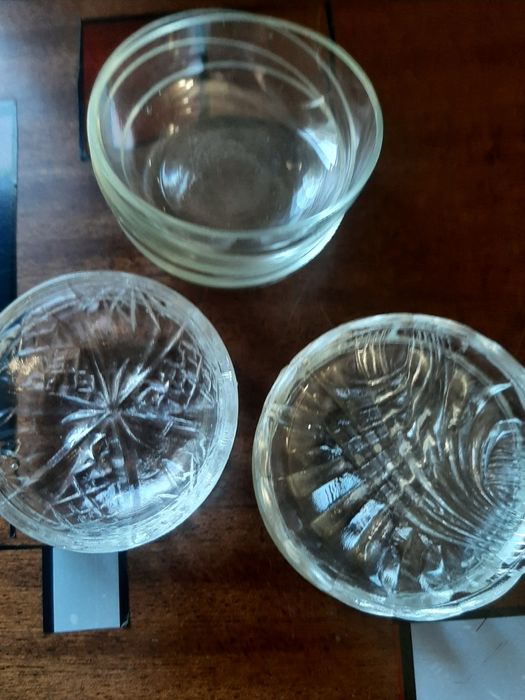 Плато кристално за сервиране; Чинийки за бяло сладко