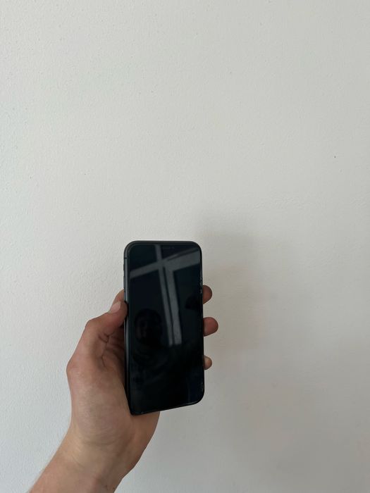 Продам Айфон 11 на 128 гб