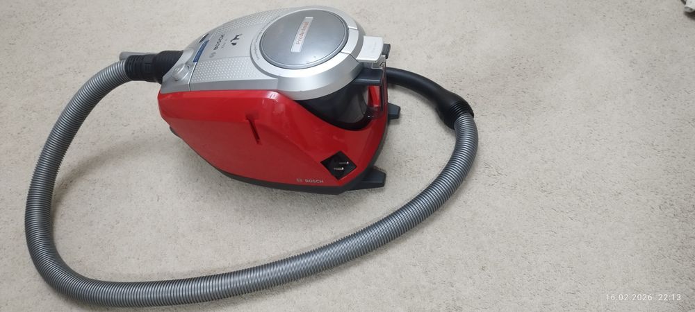 Продаю пылесос bosch в отличном состоянии
