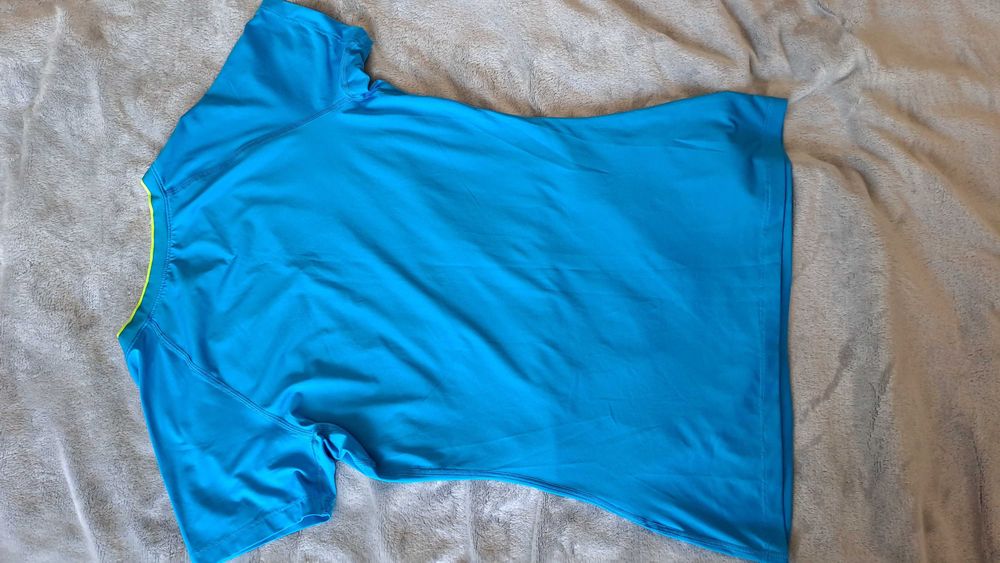 Дамска спортна тениска Nike Pro DRI-FIT - размер М