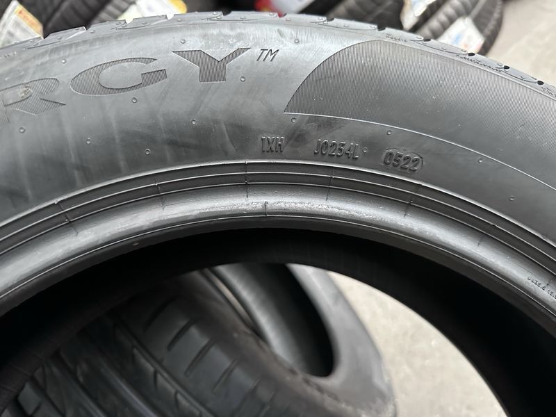 215/55/17 PIRELLI 4бр