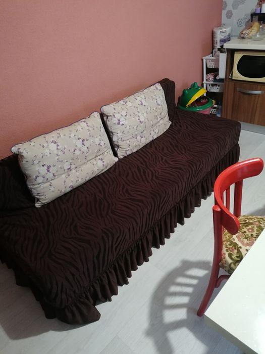 Vând canapea extensibila