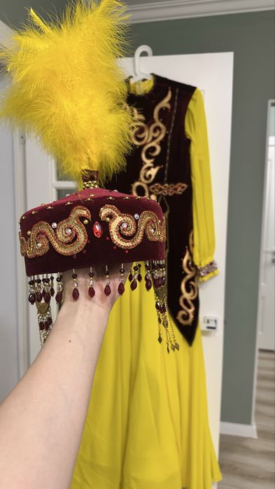 Национальное казахское платье