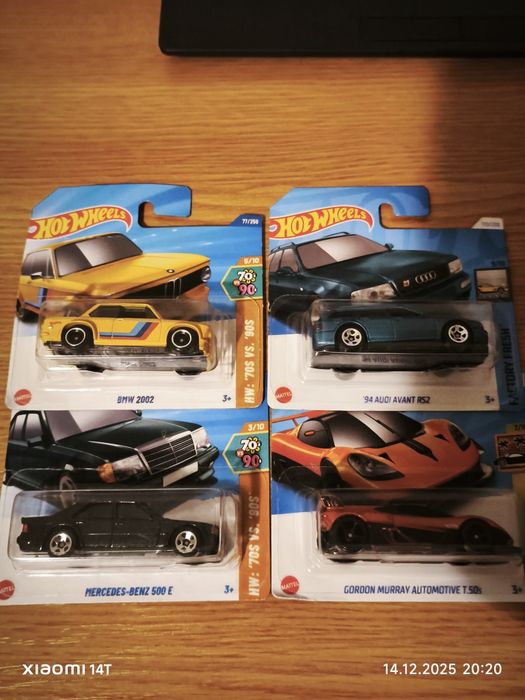 Vând hotwheelsuri rare