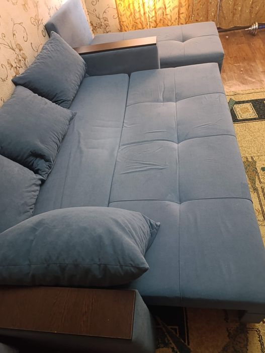 Срочно диван угловой