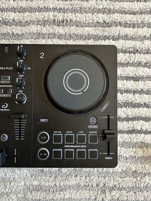 Pioneer / AlphaTheta DDJ-FLX2 DJ контролер – като нов + кутия