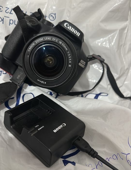 Фотокамера Canon EOS 4000D