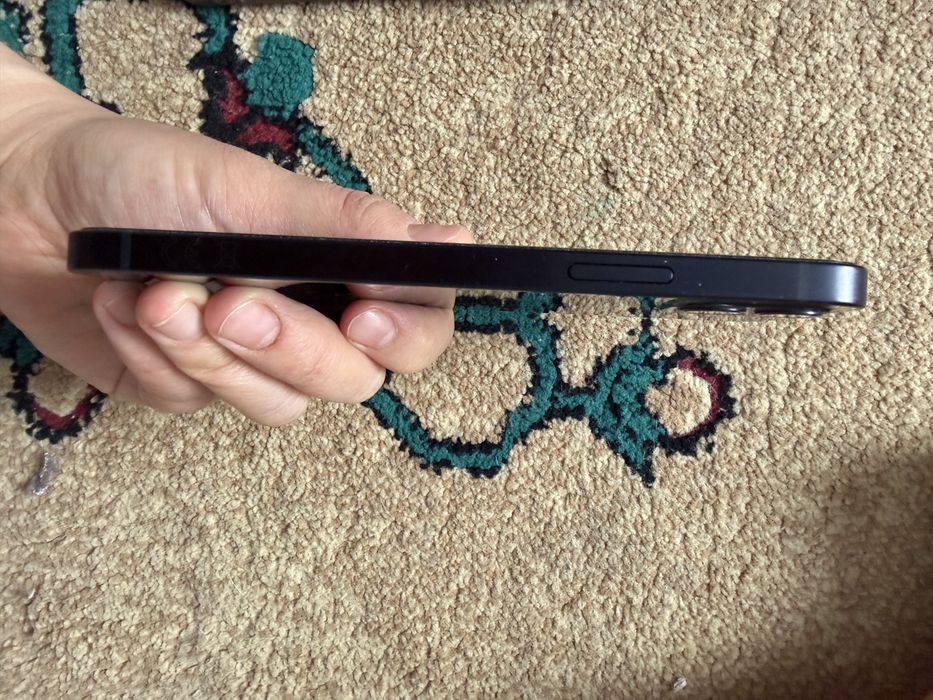 Продам iphone 12