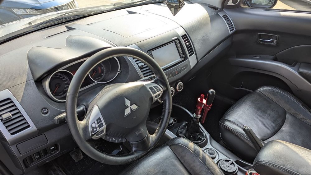 Vând/ Schimb Mitsubishi Outlander 2008 2.2 diesel