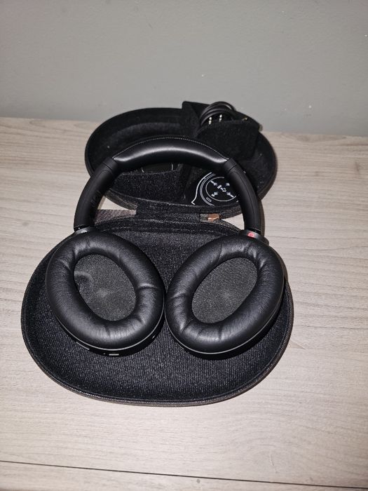 Sony WH-1000XM4 bluethooth слушалки