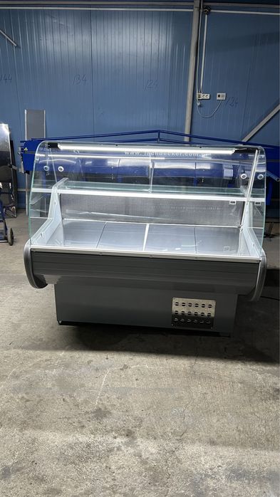 Vitrina frigorifica pentru mezeluri si cane / orizontala / gri