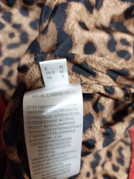 Продаю куртку ветровку