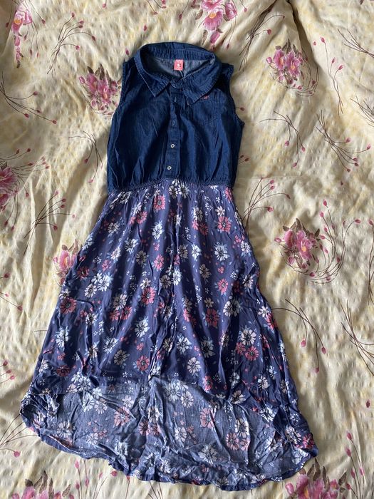rochie cu trena , marimea XS-S