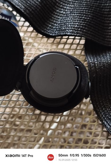 Sony 16mm f/2.8 + Ultra Wide Converter 0.75x – Перфектно състояние