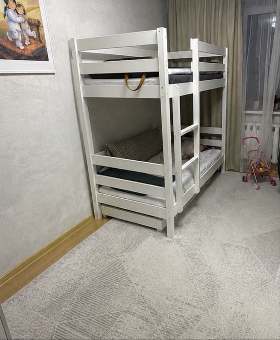 Двухъярусная кровать