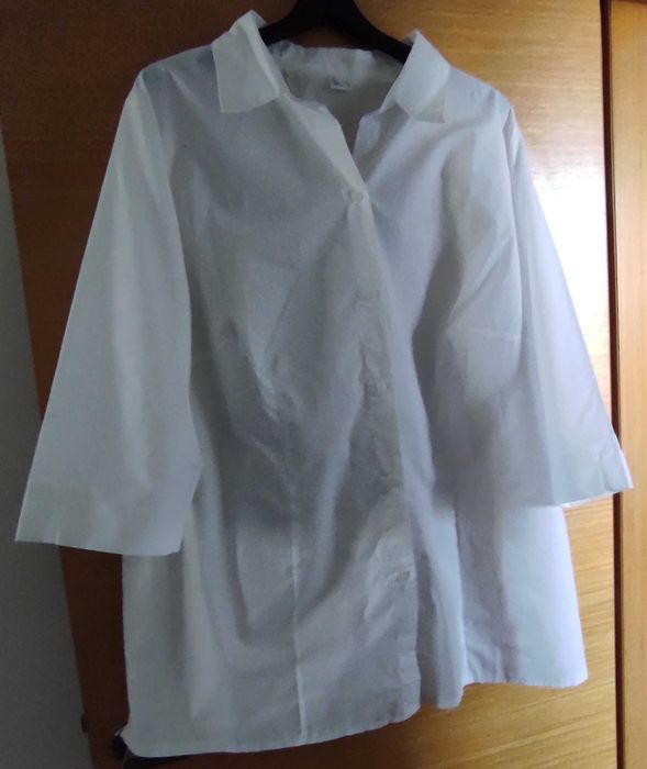 Бяла дамска риза