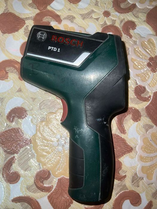 Termometru infraroșu Bosch PDT1