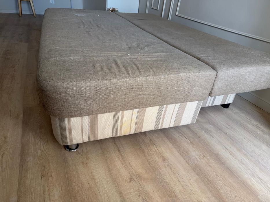 Бесплатно отдам диван