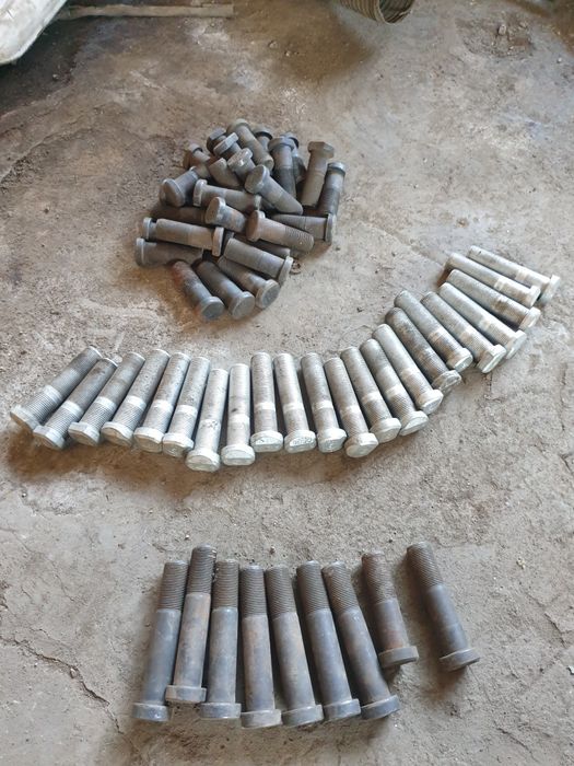 Шпильки колёсные автобус сетра